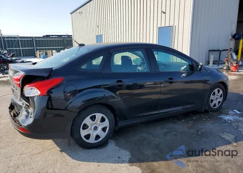 2016 Ford Focus S z USA, uszkodzony, nr VIN 1FADP3E23GL309470